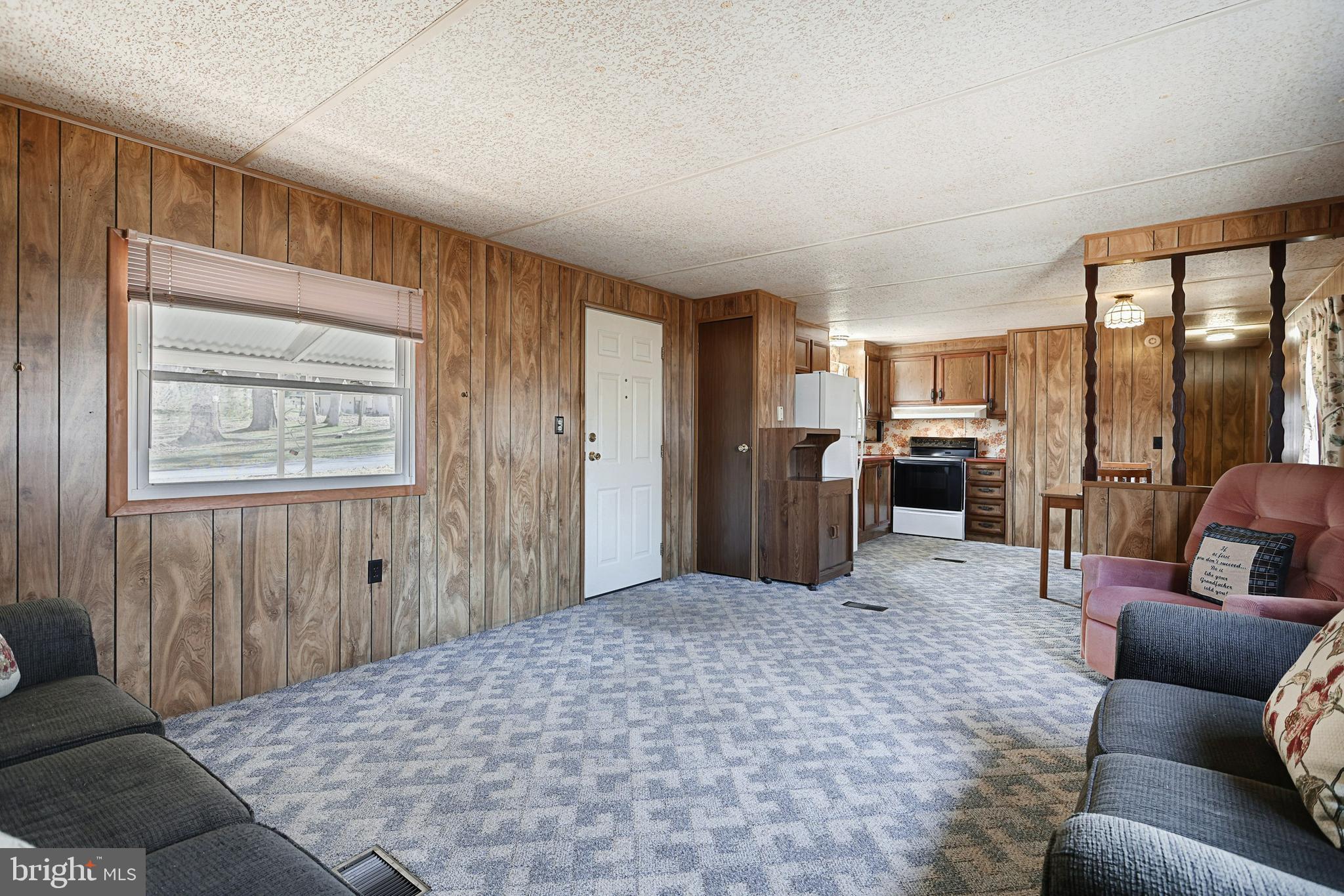 2461 Log Cabin Road York, PA 17408 - Photo 2 of 24 Gallery Image 2