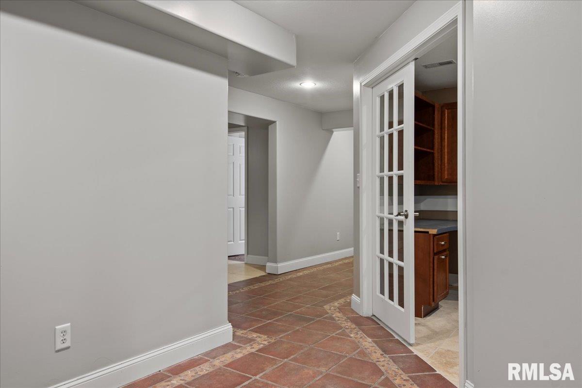 3516 Tamarak Drive Springfield, IL 62712 - Photo 48 of 65 Gallery Image 48