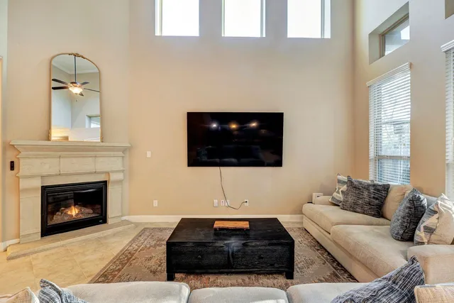 $3,200 | 18418 Hounds Lake Drive, New Caney, TX 77357