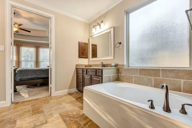 $3,200 | 18418 Hounds Lake Drive, New Caney, TX 77357