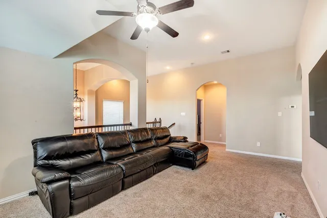 $3,200 | 18418 Hounds Lake Drive, New Caney, TX 77357