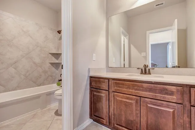 $3,200 | 18418 Hounds Lake Drive, New Caney, TX 77357