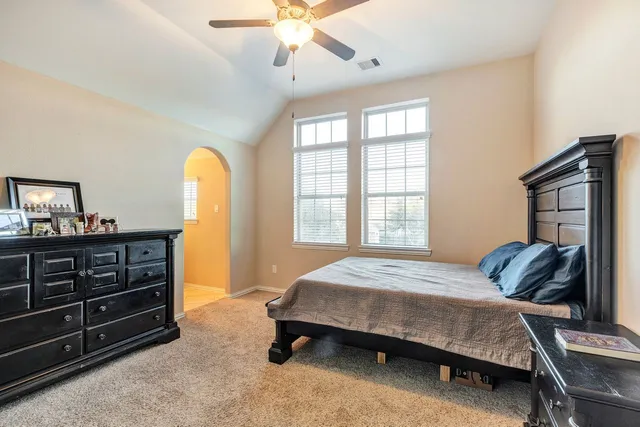 $3,200 | 18418 Hounds Lake Drive, New Caney, TX 77357