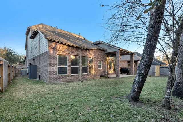 $3,200 | 18418 Hounds Lake Drive, New Caney, TX 77357