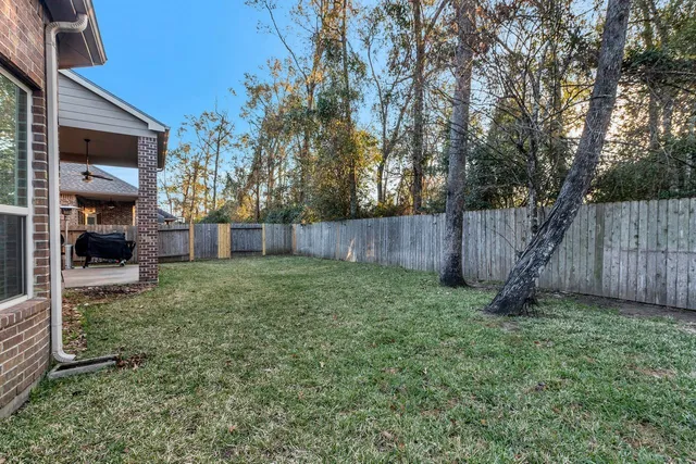 $3,200 | 18418 Hounds Lake Drive, New Caney, TX 77357