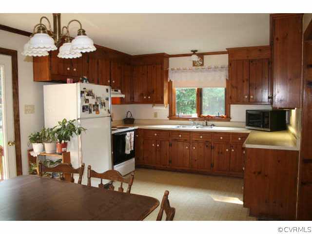 31 Morningside Road Cartersville, VA 23027 - Photo 4 of 9 Other - Eat In Kitchen