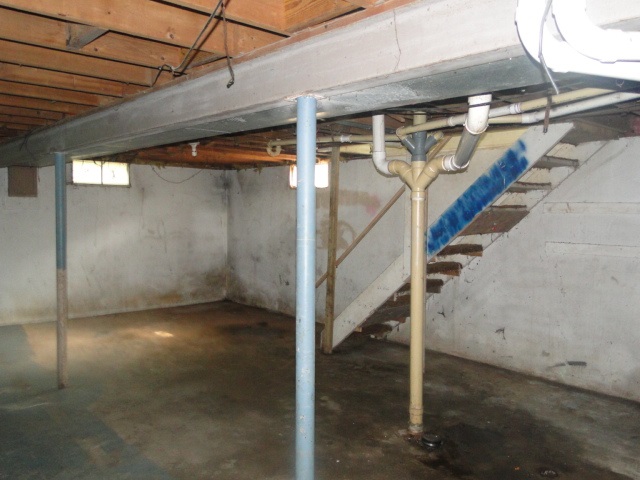 2717 East Pierson Road Flint, MI 48506 - Photo 12 of 12 31390476-11.JPG