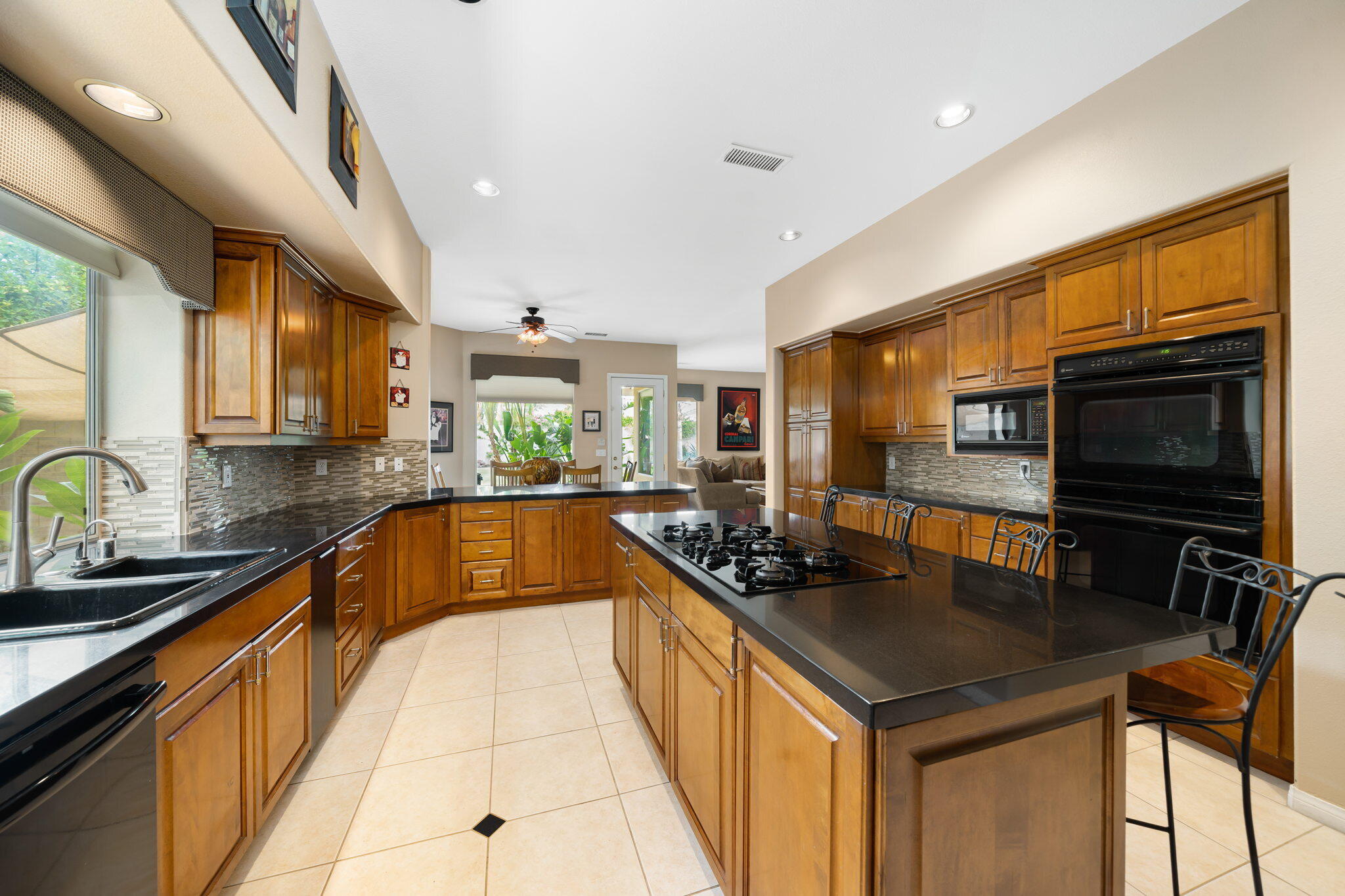 50 Sherwood Road Rancho Mirage, CA 92270 - Photo 23 of 43 30-web-or-mls-CassSherwood_2022_030