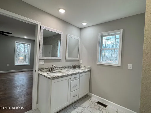 $363,500 | 164 Green Acres, Clarkrange, TN 38553