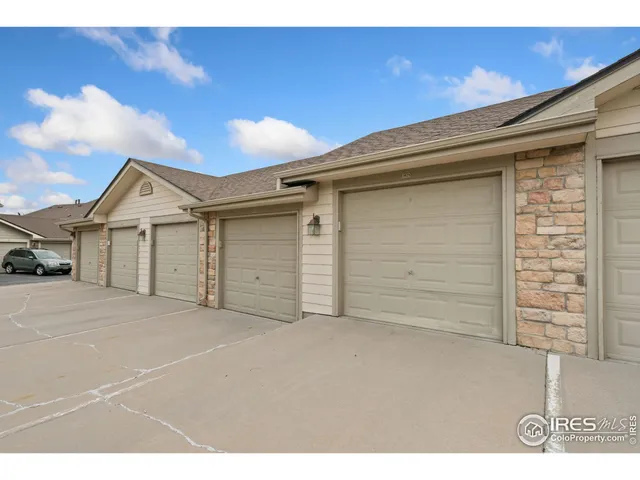 a view of city view and ocean view