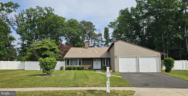 $399,900 | 18 Edgeview Lane, Sicklerville, NJ 08081