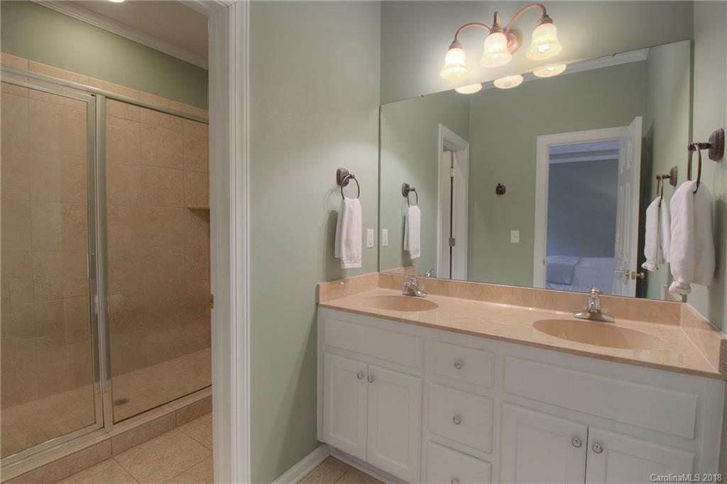 529 Evergreen Road Lake Wylie, SC 29710 - Photo 14 of 29 Gallery Image 14