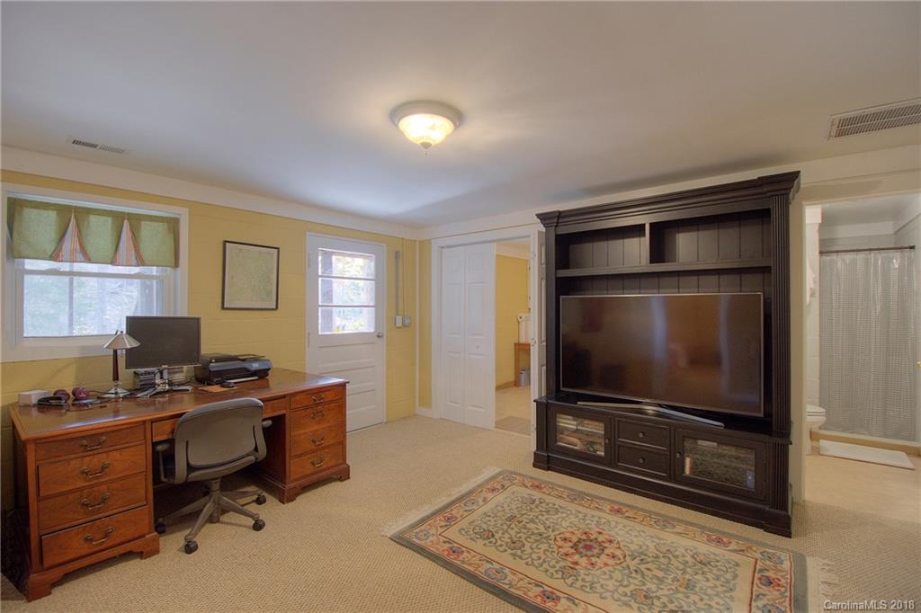 529 Evergreen Road Lake Wylie, SC 29710 - Photo 16 of 29 Gallery Image 16