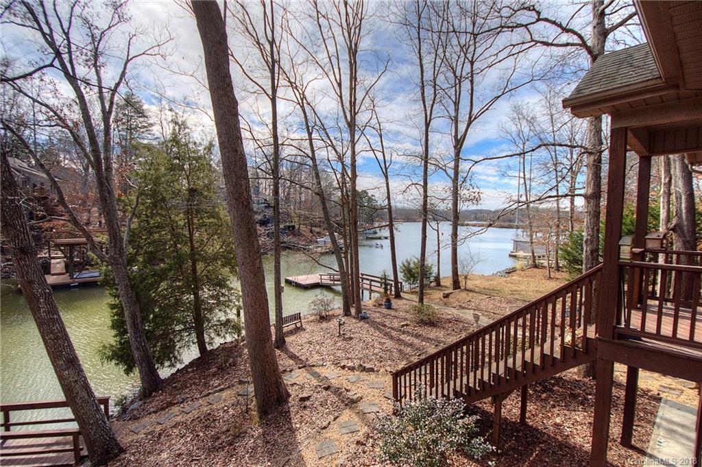 529 Evergreen Road Lake Wylie, SC 29710 - Photo 4 of 29 Gallery Image 4