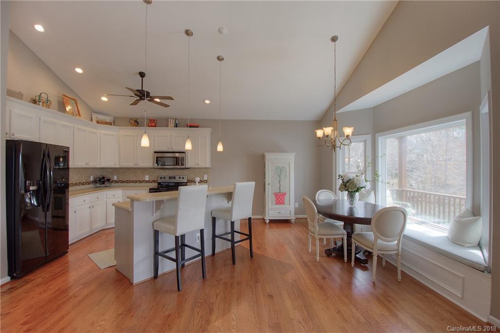 529 Evergreen Road Lake Wylie, SC 29710 - Photo 7 of 29 Gallery Image 7