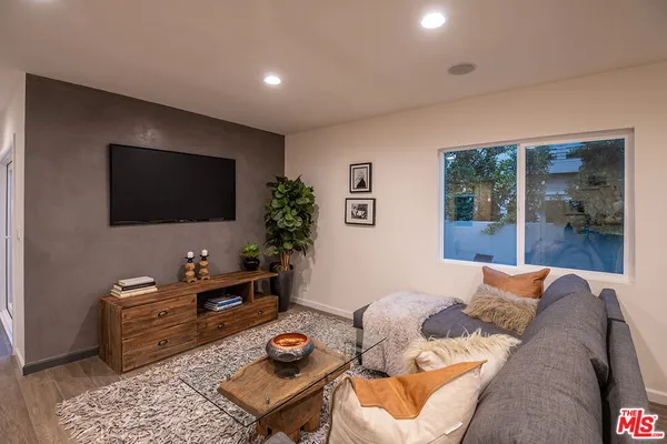 $1,400 | 4370 Beck Avenue, Studio City, CA 91604