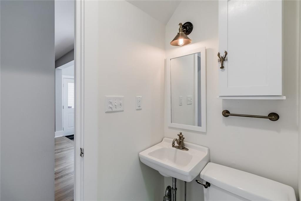 163 Foreside Road Falmouth, ME 04105 - Photo 14 of 35 Photo