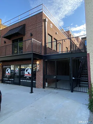 $2,100 | 424 Main Street, Unit J, Middletown, CT 06457