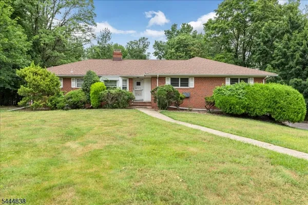 $899,000 | 6 Orchard Drive, Scotch Plains, NJ 07076