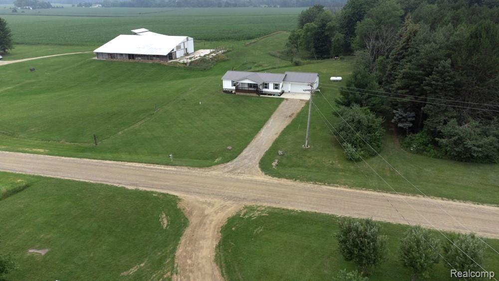4715 Wheatland Road Snover, MI 48472 - Photo 5 of 28 4715 Wheatland-0018.jpg