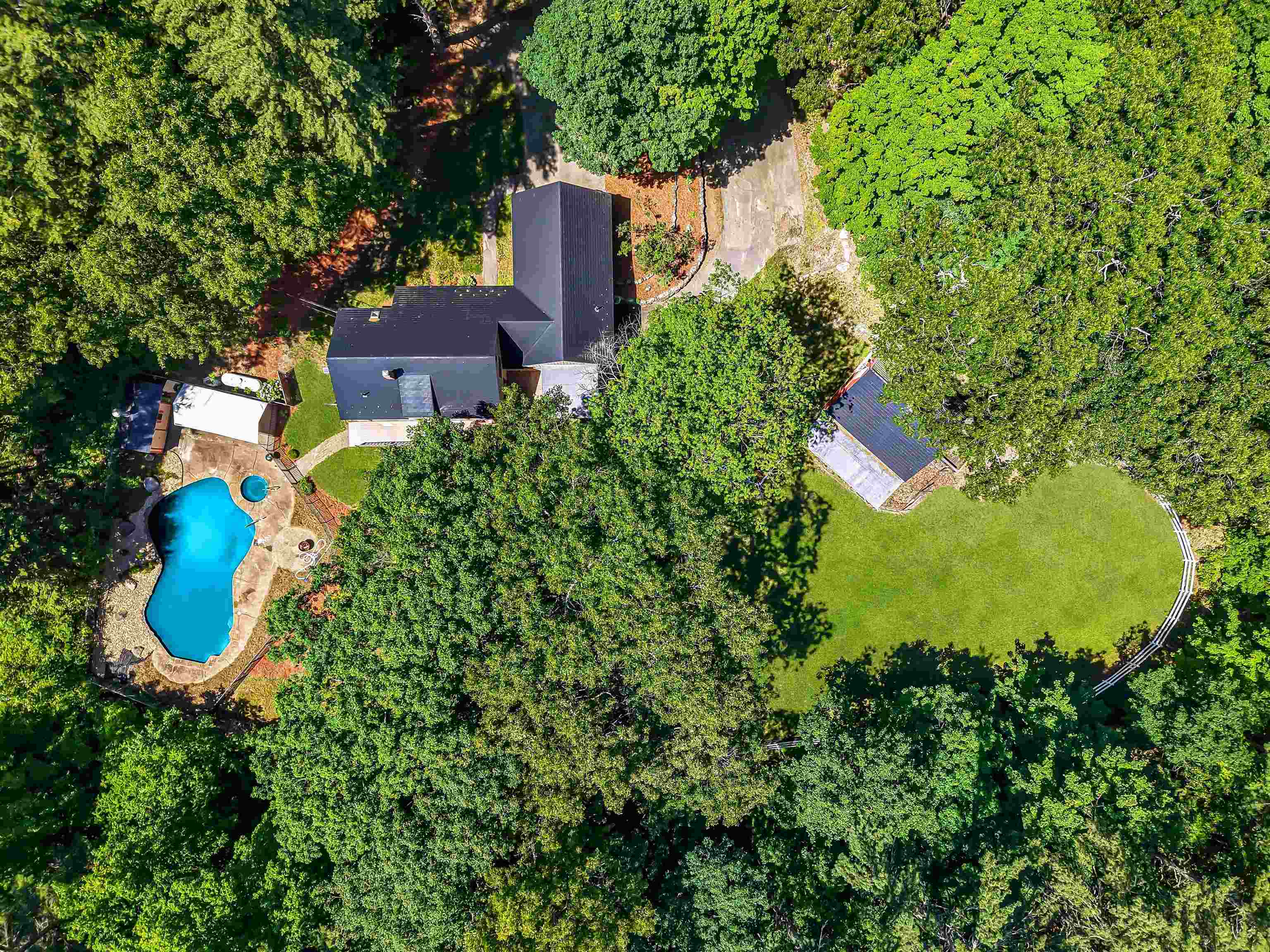 51 Baxter Road Hollis, NH 03049 - Photo 11 of 38