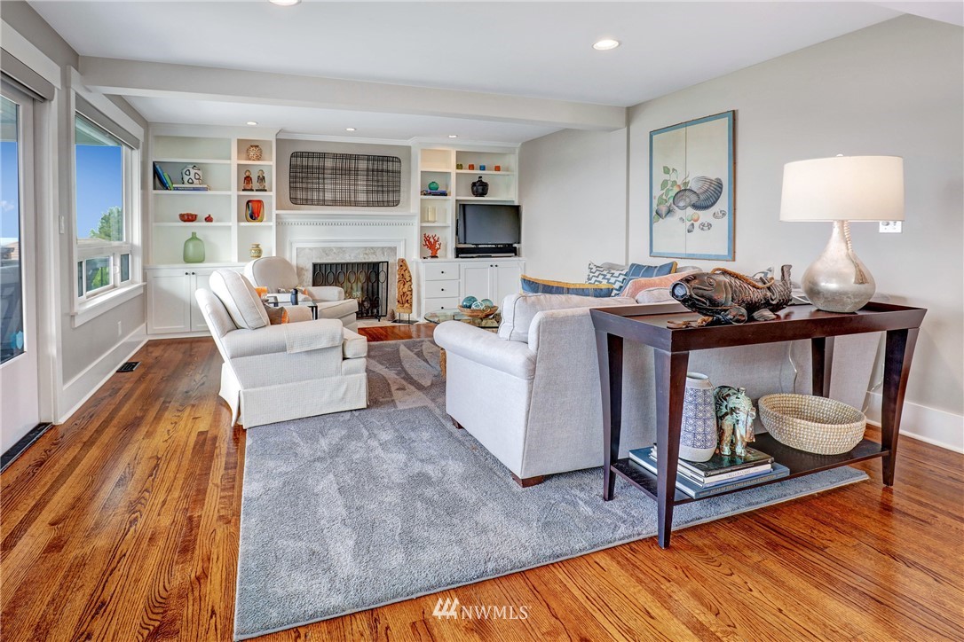9864 46th Avenue Southwest Seattle, WA 98136 - Photo 6 of 34 Gallery Image 6