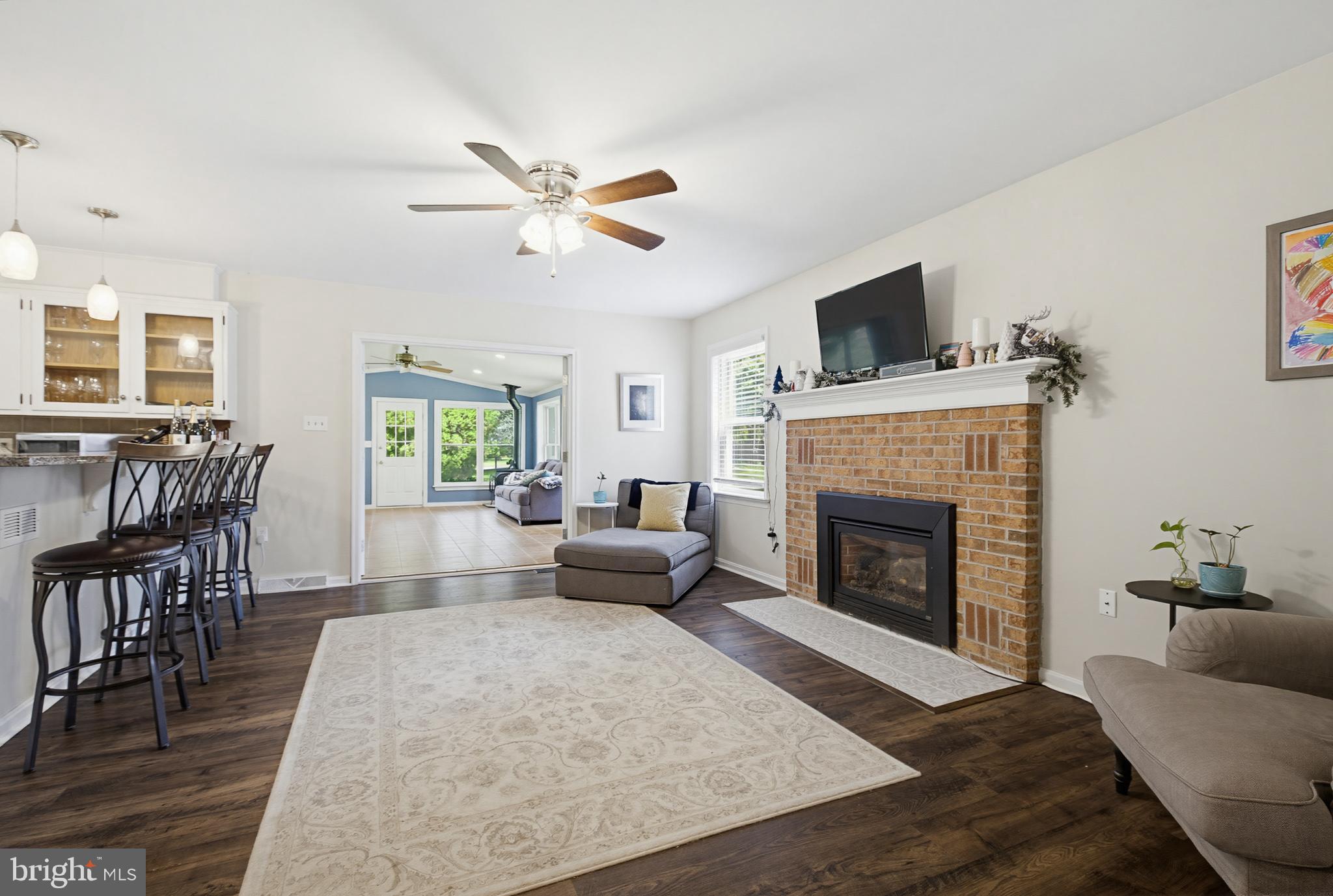 35 Pinewood Avenue Lititz, PA 17543 - Photo 3 of 27
