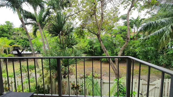 $2,850 | 1655 Northeast 115th Street, Unit 28B, Miami, FL 33181