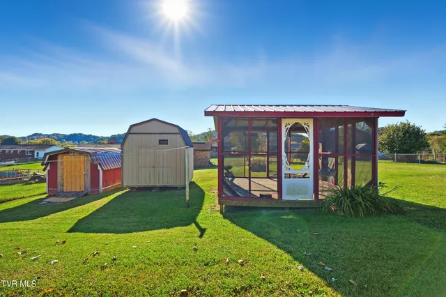 $300,000 | 4812 Carters Valley Road, Church Hill, TN 37642