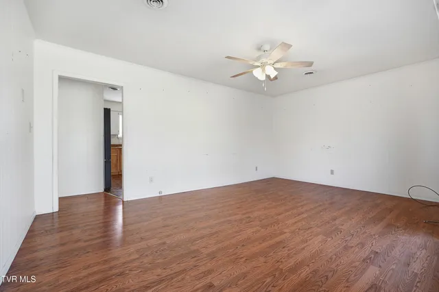 $300,000 | 4812 Carters Valley Road, Church Hill, TN 37642