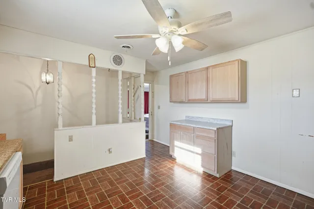 $300,000 | 4812 Carters Valley Road, Church Hill, TN 37642