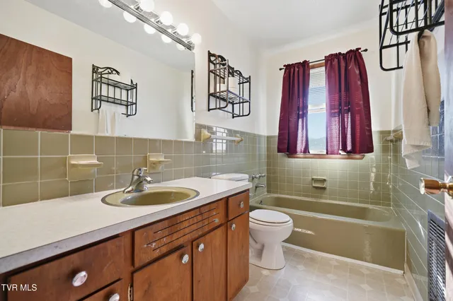 $300,000 | 4812 Carters Valley Road, Church Hill, TN 37642