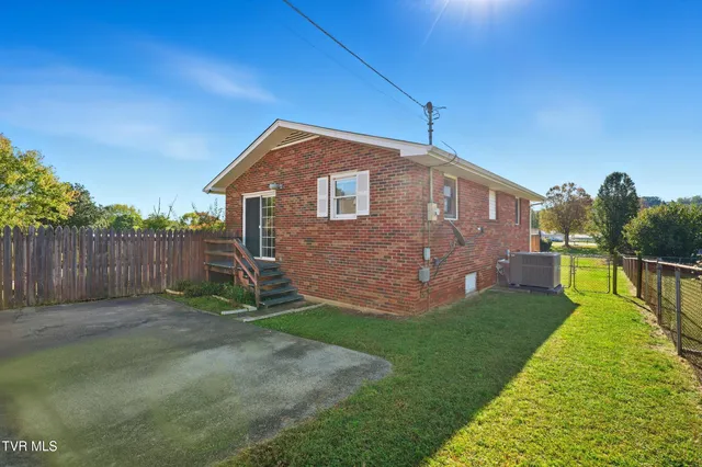 $300,000 | 4812 Carters Valley Road, Church Hill, TN 37642