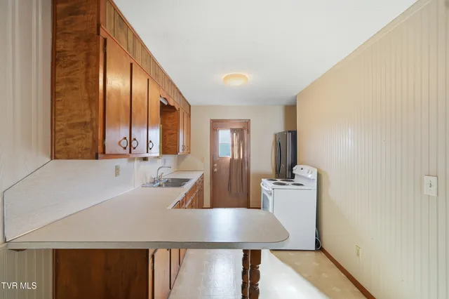 $300,000 | 4812 Carters Valley Road, Church Hill, TN 37642