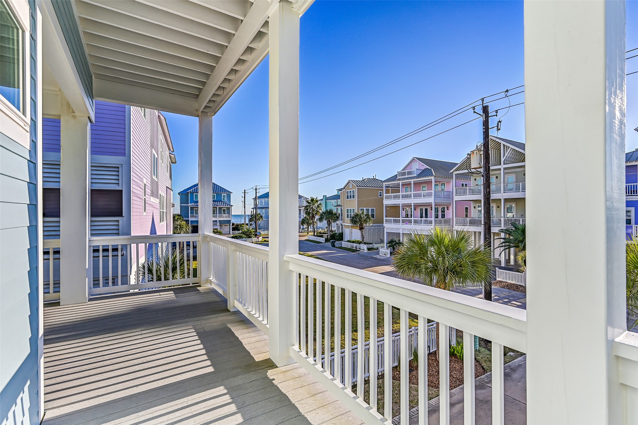 3839 Periwinkle Galveston, TX 77554 - Photo 20 of 49 Another view of the deck.
