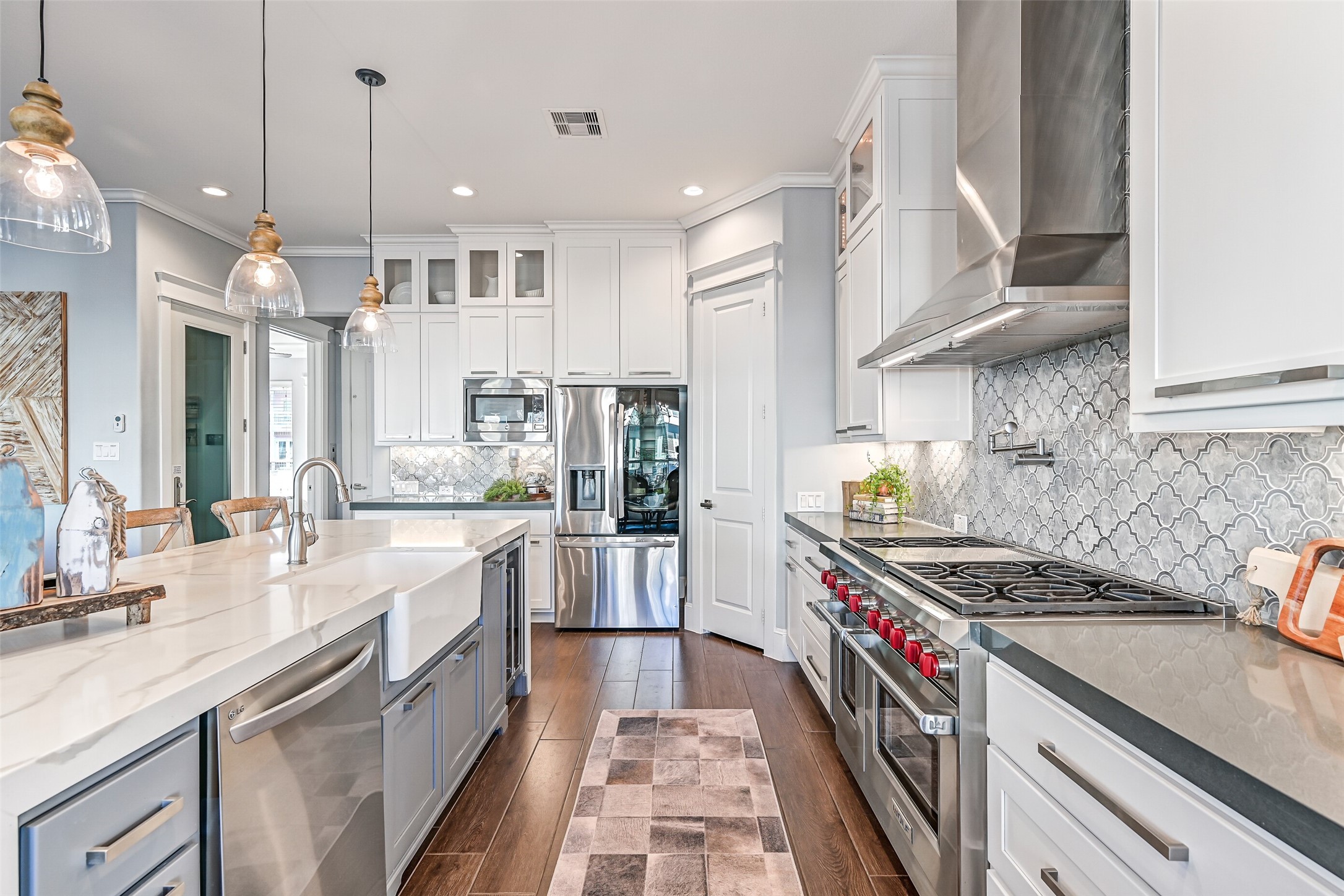 3839 Periwinkle Galveston, TX 77554 - Photo 10 of 49