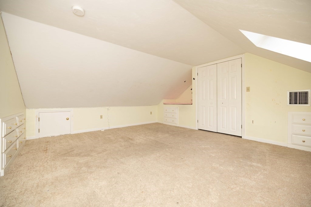 41 Whitewood Road Milford, MA 01757 - Photo 17 of 31 Gallery Image 17
