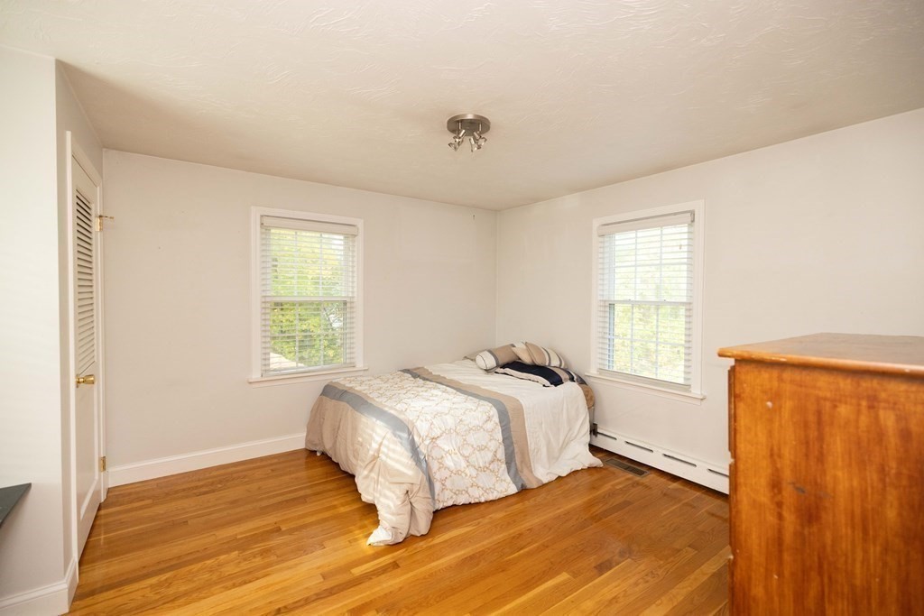 41 Whitewood Road Milford, MA 01757 - Photo 9 of 31 Gallery Image 9
