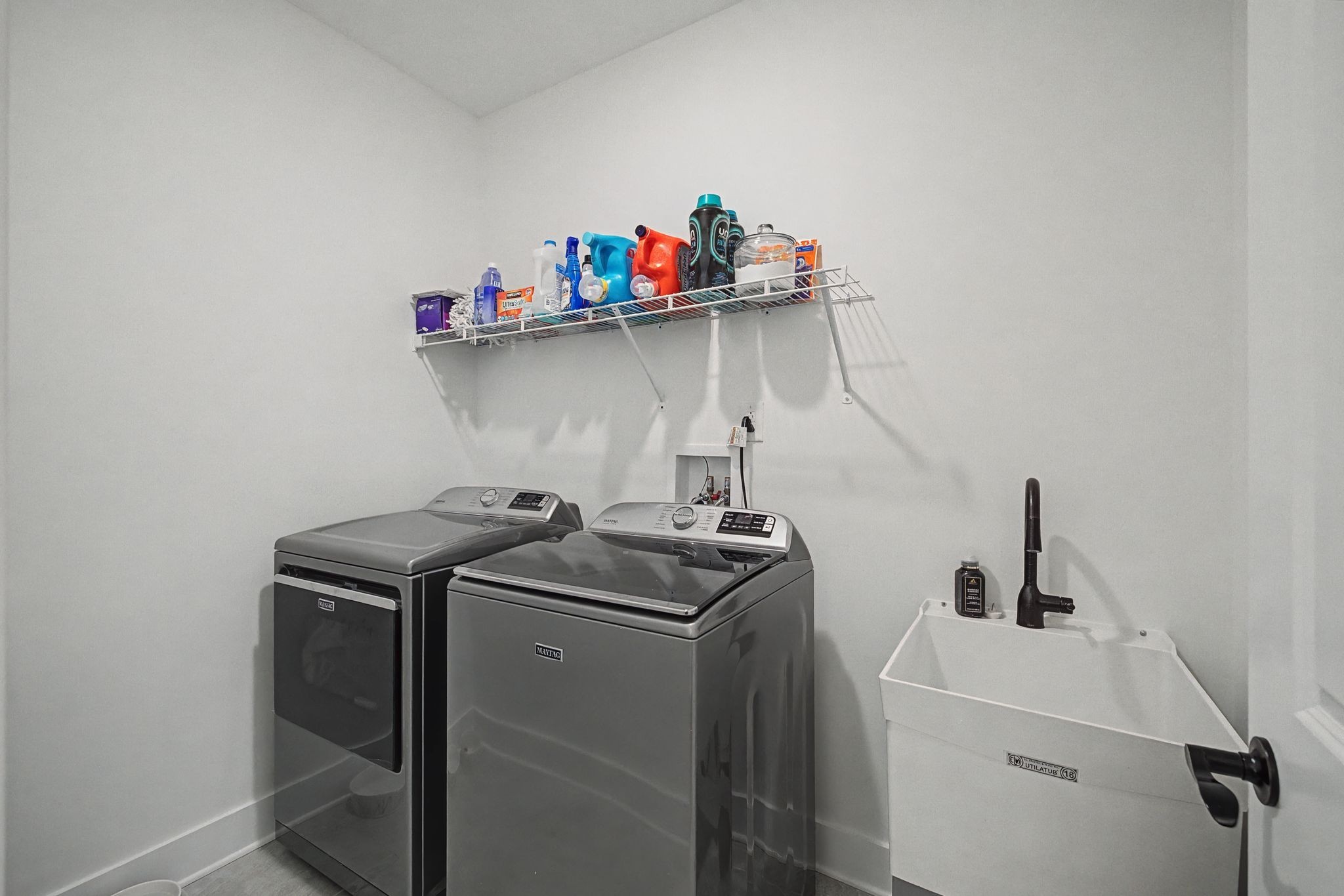 238 Hill Creek Road Woodbury, TN 37190 - Photo 24 of 40 a utility room with dryer and washer