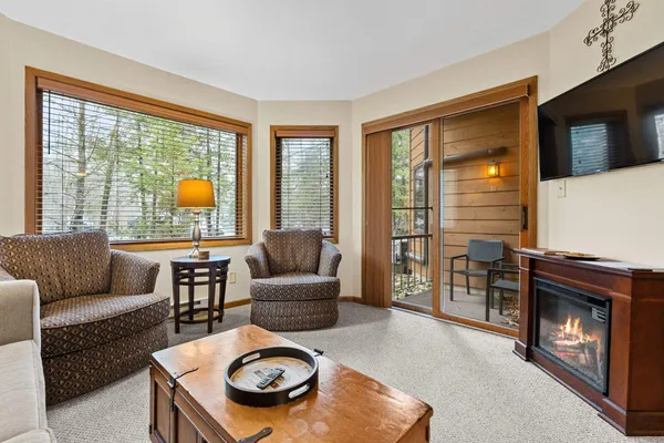 $179,000 | 4908 Landmark Circle, Unit 204, Egg Harbor, WI 54209