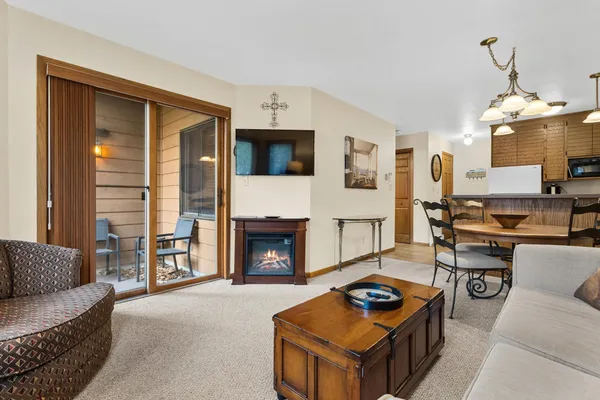 $179,000 | 4908 Landmark Circle, Unit 204, Egg Harbor, WI 54209