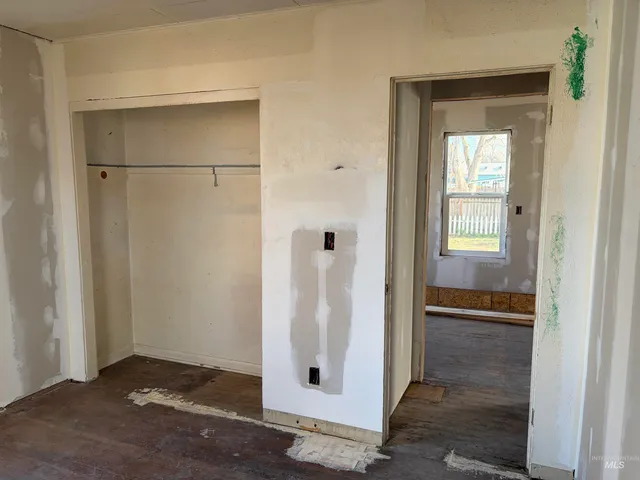 $275,000 | 308 East Park Street, Weiser, ID 83672