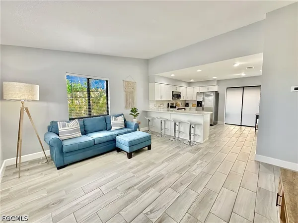 $1,700 | 4903 Vincennes Street, Unit 210, Cape Coral, FL 33904