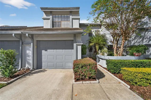 $2,400 | 4209 Brentwood Park Circle, Tampa, FL 33624