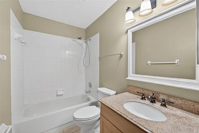 $2,400 | 4209 Brentwood Park Circle, Tampa, FL 33624