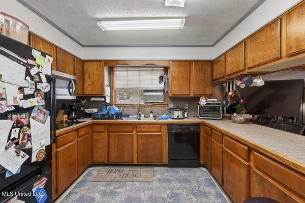 $219,900 | 734 Canterbury Drive, Biloxi, MS 39532