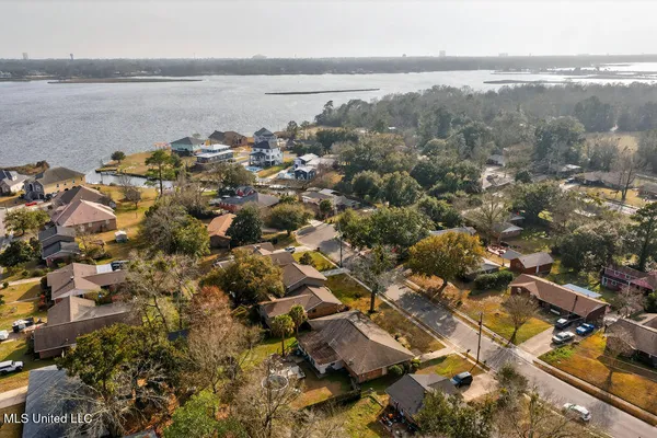 $219,900 | 734 Canterbury Drive, Biloxi, MS 39532