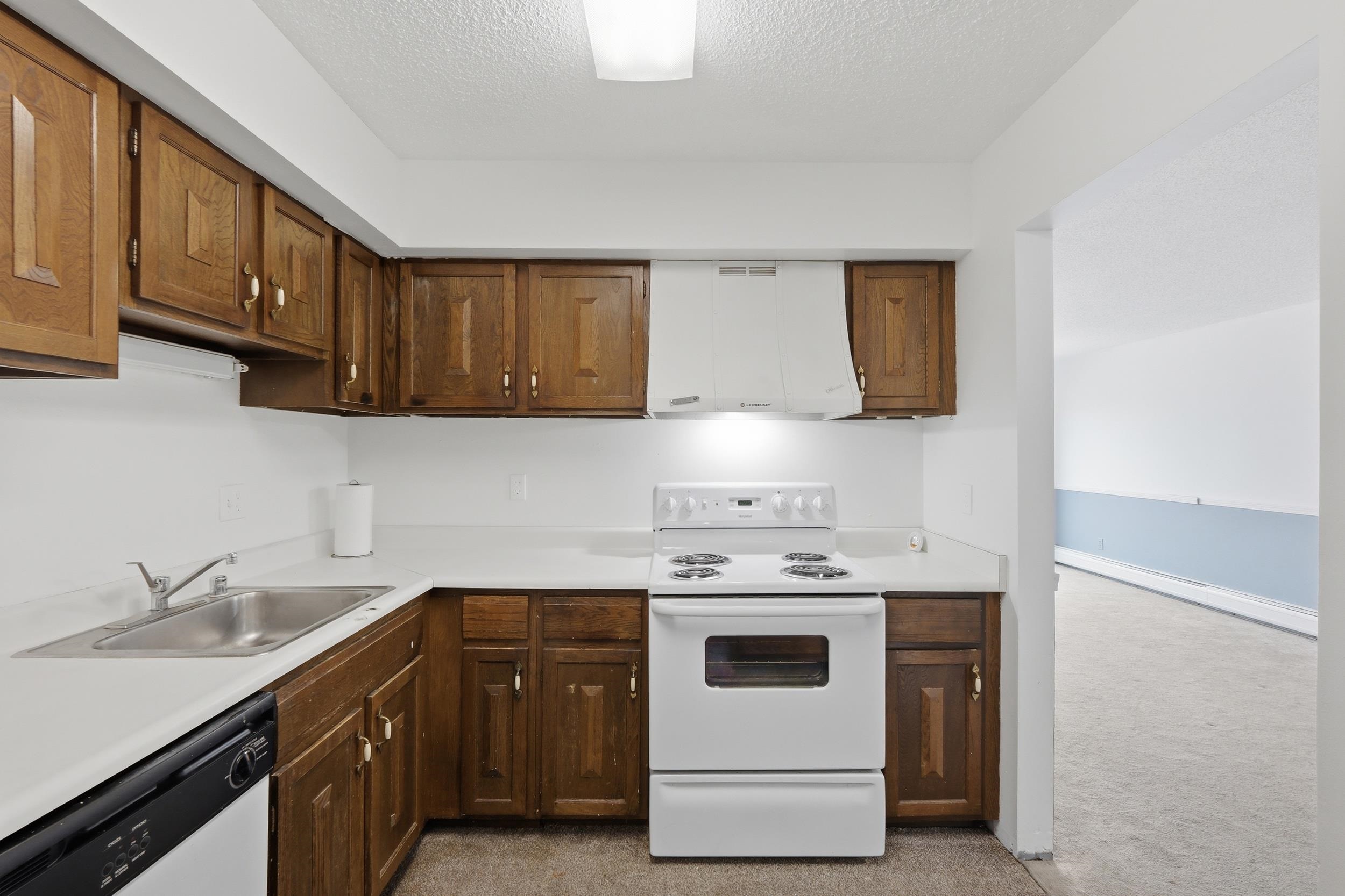 25 Golf Course Road, Unit E Madison, WI 53704 - Photo 16 of 38