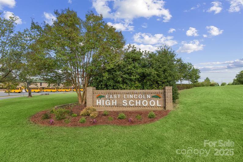 6334 Durango Way Denver, NC 28037 - Photo 19 of 22 a view of a park with large trees