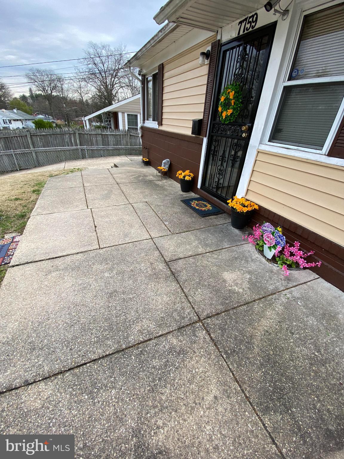7759 Muncy Road Hyattsville, MD 20785 - Photo 3 of 37 LOVELY FRONT PATIO
